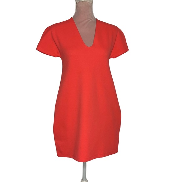 Jil Sander Dresses & Skirts - Jil Sander Coral V-neck Shift mini‎ dress. Pockets!